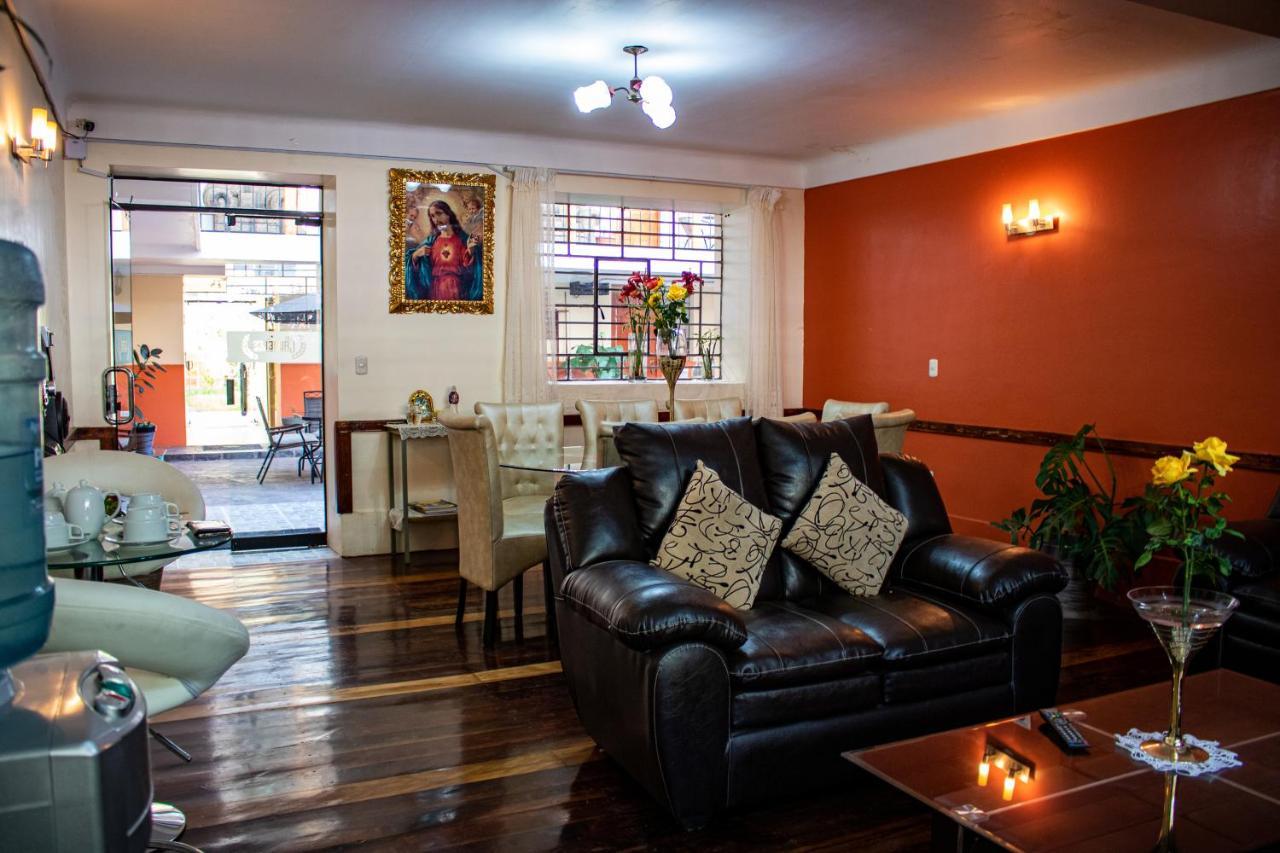 Hotel Los Laureles Calca 외부 사진