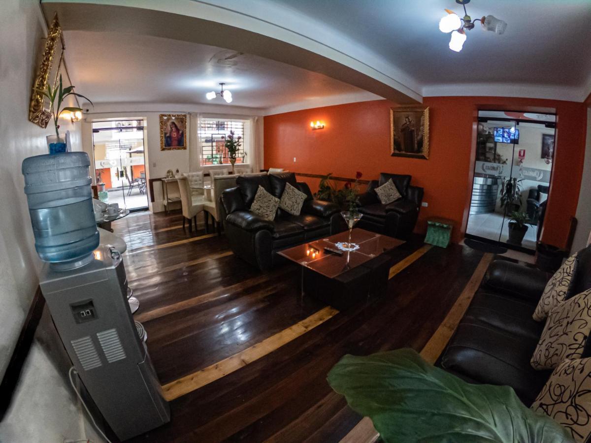 Hotel Los Laureles Calca 외부 사진