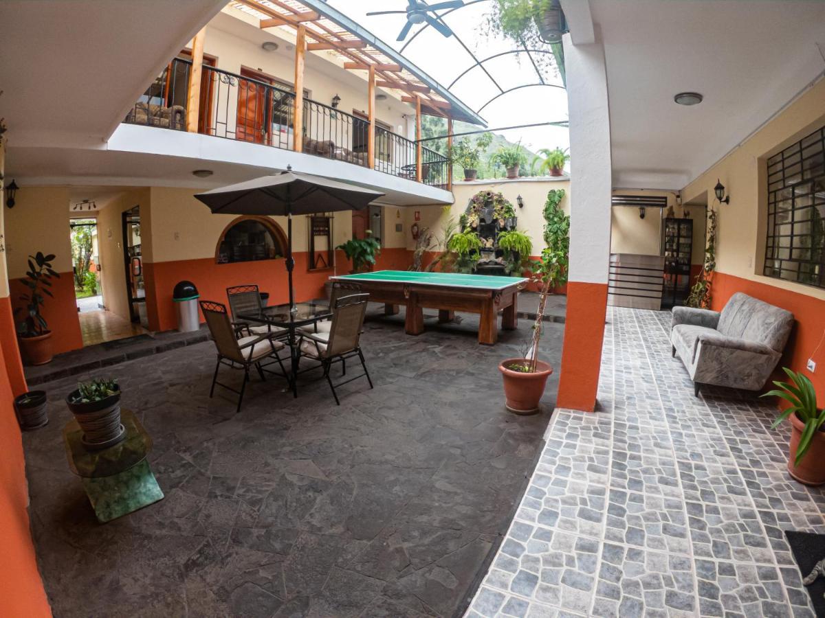 Hotel Los Laureles Calca 외부 사진