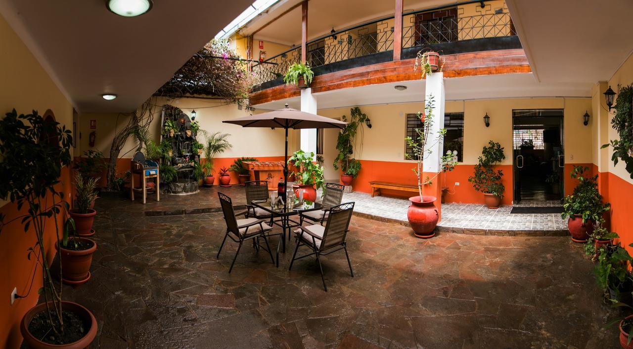 Hotel Los Laureles Calca 외부 사진