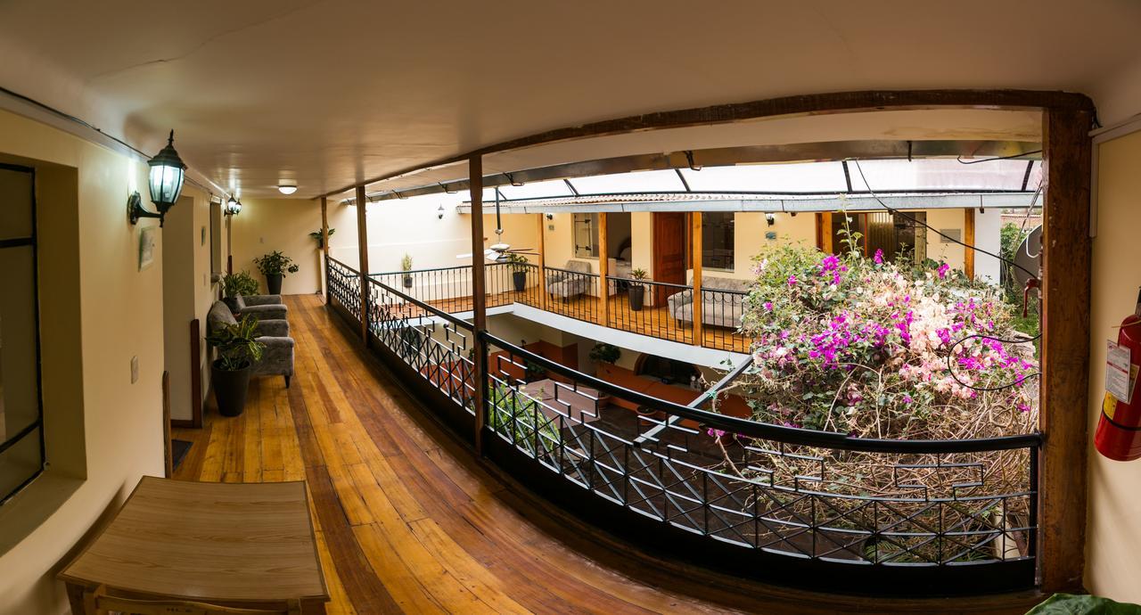 Hotel Los Laureles Calca 외부 사진